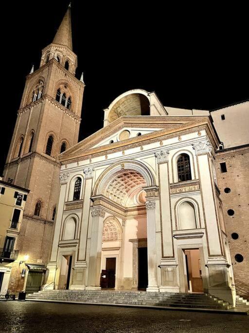 Apartment Under The Basilica Of Sant'Andrea Mantova Exteriér fotografie