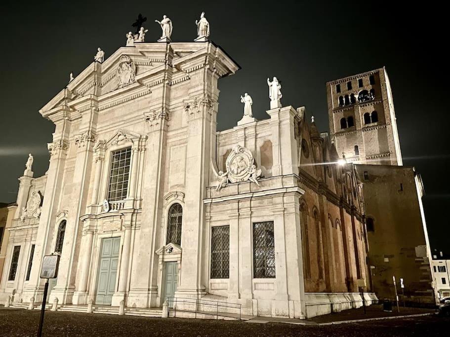 Apartment Under The Basilica Of Sant'Andrea Mantova Exteriér fotografie
