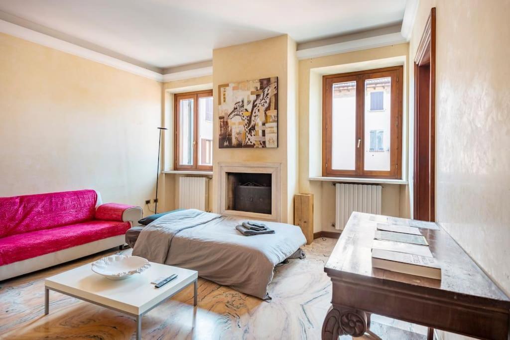 Apartment Under The Basilica Of Sant'Andrea Mantova Exteriér fotografie