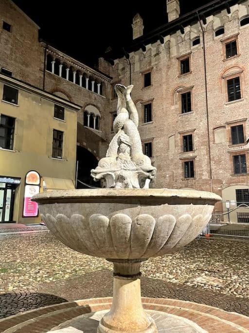 Apartment Under The Basilica Of Sant'Andrea Mantova Exteriér fotografie